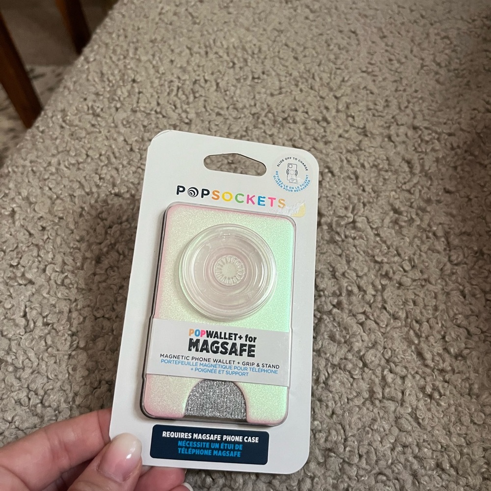 MagSafe wallet & popsocket